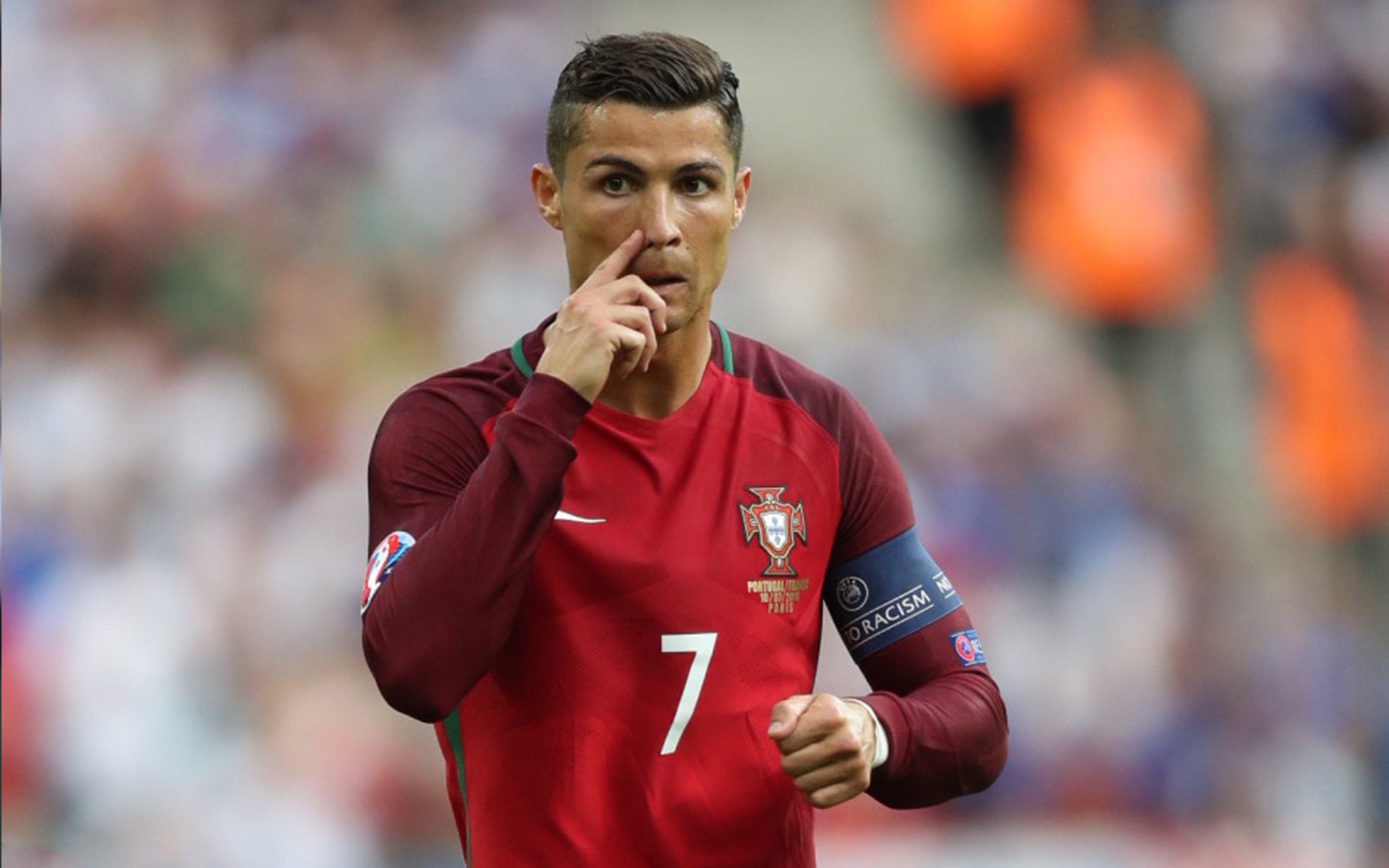 英格兰橄榄球队吸引国际资金注入，英格兰橄榄球队队徽